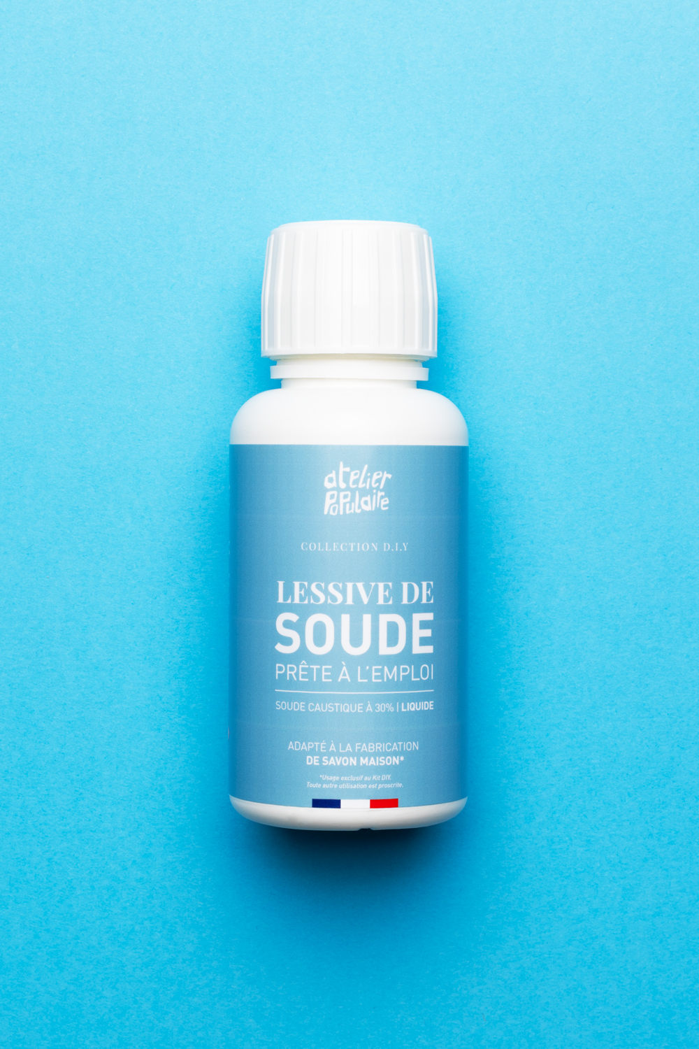 Lessive de soude, à mélanger avec les huiles de saponification. Lessive de soude, à mélanger avec les huiles de saponification.